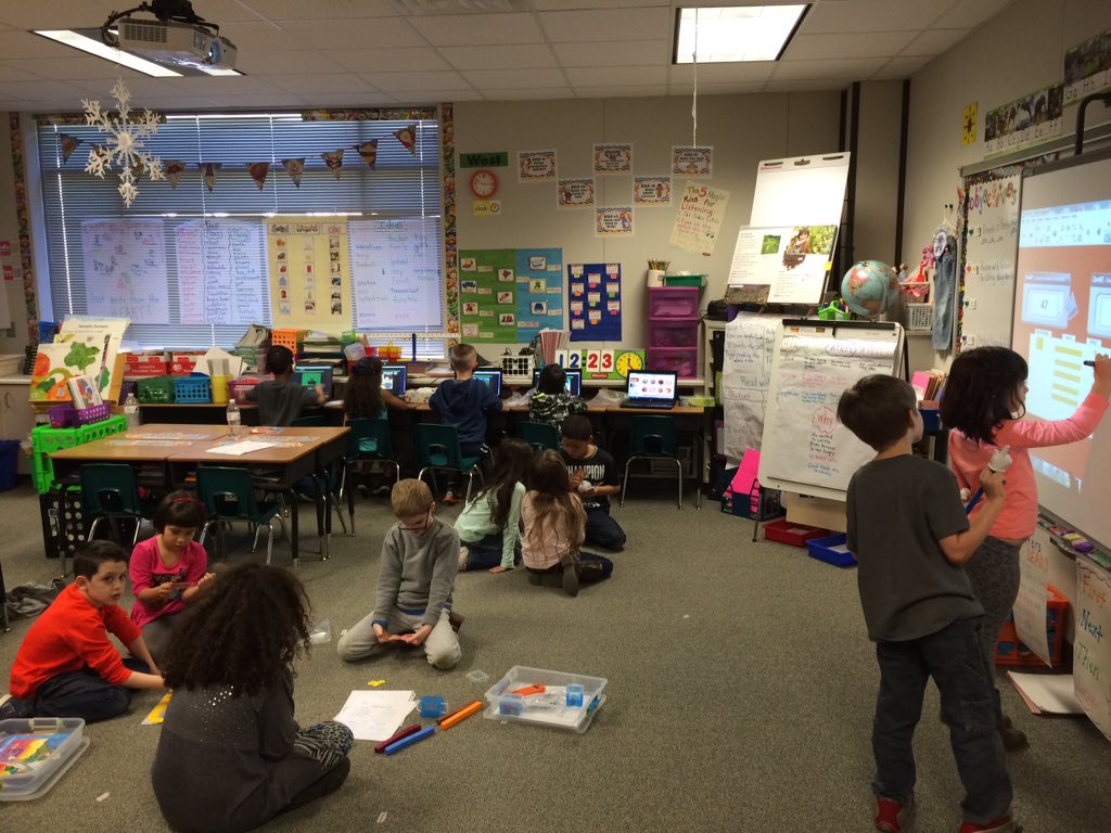 LovettTes's tweet photo. #celebratetes Math workstations   makes learning fun!!!! https://t.co/Gw6scuxX1E