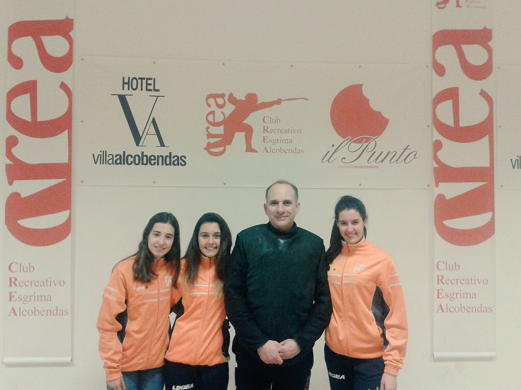 esgrimaCREA's tweet photo. #esgrima #Alcobendas Mucha suerte a nuestras chicas y nuestro árbitro en la Copa del Mundo #CiudaddeBurgos2016! https://t.co/p08BS2wNyf