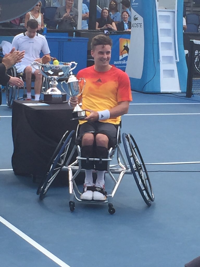 LeonSmith's tweet image. Winner, winner, chicken dinner! Brilliant performance - what a match! @GordonReid91 #AusOpen #BackTheBrits 👊🇬🇧👍