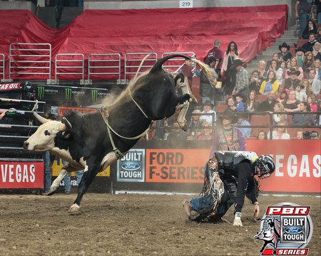 Big_G_09's tweet photo. #AaronRoy with tough luck! #buckedoff #PBRANA #SaskStrong https://t.co/VFHwu0IHci