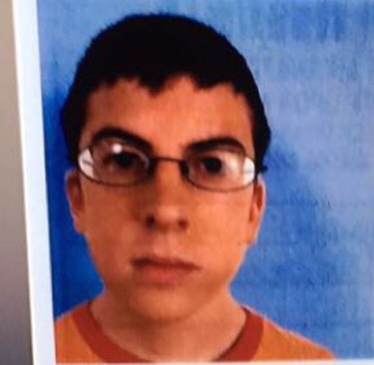 WalkersAfag's tweet photo. My moms high school freshman yearbook picture was kickin #lookslikeme https://t.co/kANNXDIXxW