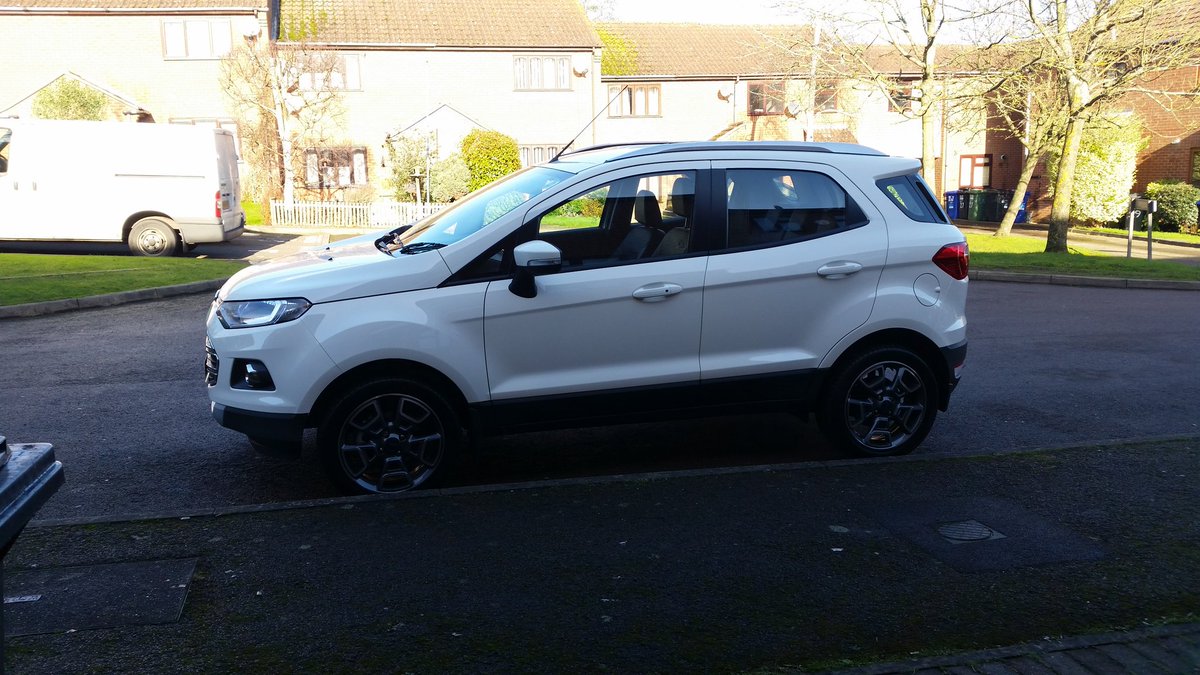DackHolly's tweet photo. So at the age of 31 ive given in and brought a family car #mumcar https://t.co/lIAUxdU2Hy