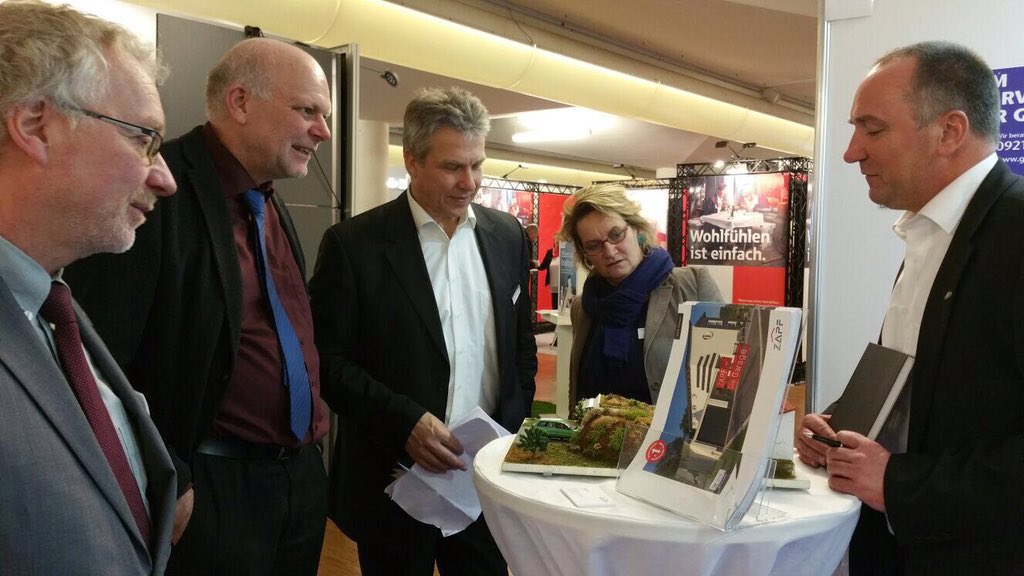 Mütze fürs Eigenheim? Ein Besuch der Bau- und Immobilienmesse in #Kassel klärt auf: bit.ly/messe3001 (eul) https://t.co/v0fvvyWNnA