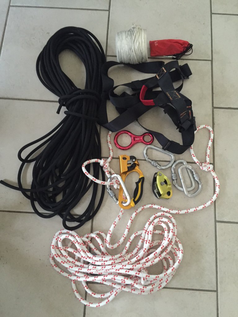 sybrenabma's tweet photo. Klimspullen compleet, nu de boom nog in! https://t.co/bq2SrMf7oX