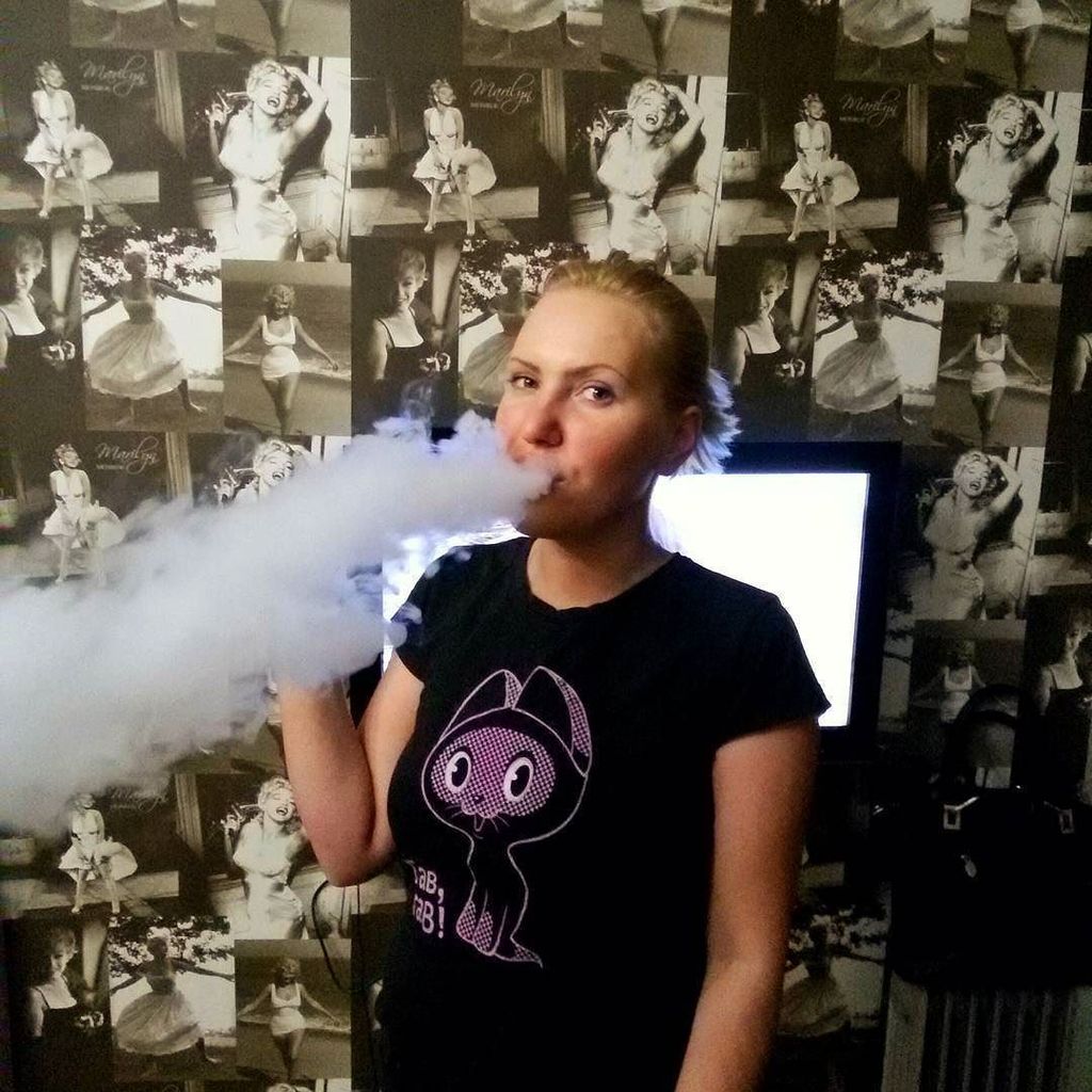 InstaNorilsk's tweet photo. #vape #vaping #vapor #vaperussia #vapenorilsk #vapelyfe #vapefam #vapestagram #vapelive #vapelove #ejuice #cloudcha… https://t.co/UfvGdDA68Q