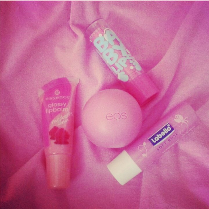 MariyumFahad's tweet image. #BabyLips #EOS2GETHER #BFFofMyLips #Winterlicious :*