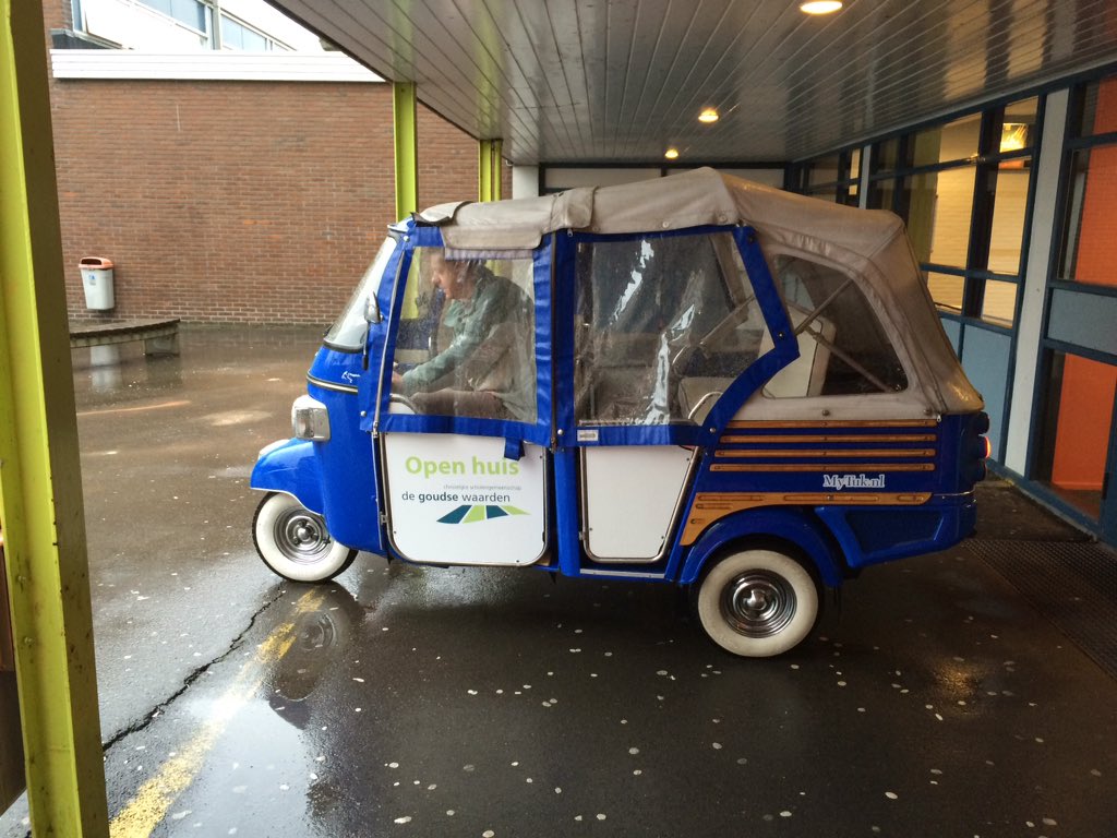 Kom vanmorgen op onze open dag en je wordt tussen beide VMBO-locaties per tuk-tuk vervoerd!