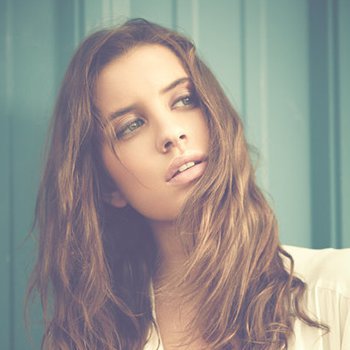 sunsetpromomod2's tweet image. #SunsetModelManagement provides professional and comprehensive #modelingservices.