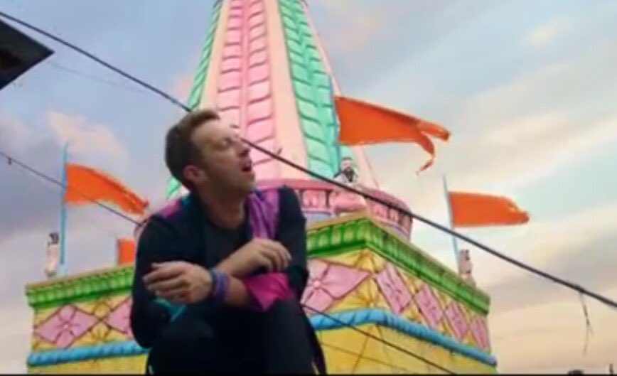 Waiting for someone to point out how Chris Martin is secretly a member of the RSS ! #HymnForTheWeekend