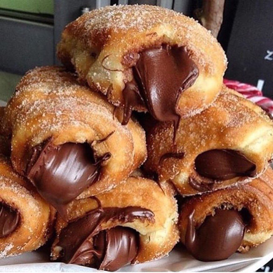 LaBouffe_cLaVie's tweet photo. Beignets aux chocolats 🍫🍫🍫🍫😻😻😻👅👅💘
#Rt or #Like 
Cite ce tweets #beignets👌 🍫🍫😻😻😻😻 https://t.co/aqIpSoMB61