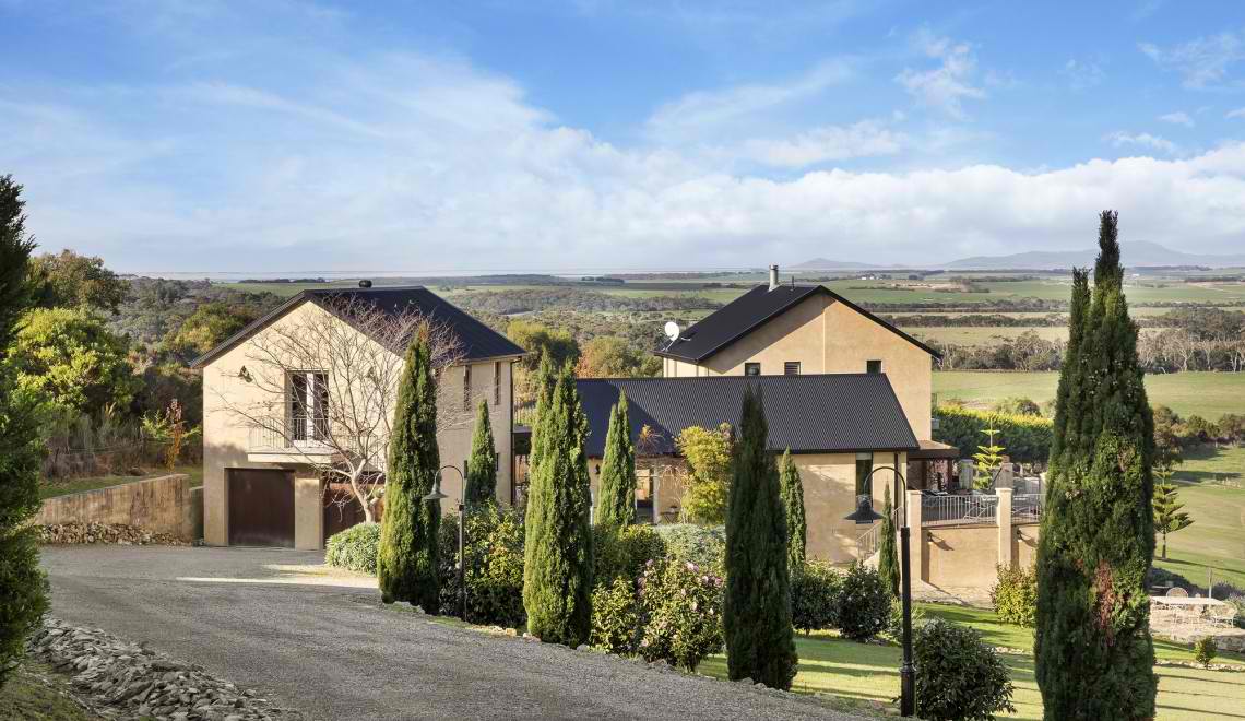 AddictProperty's tweet photo. Basia Mille – Vineyard and cellar door with private golf course https://t.co/vpYXYWCVbW #melbourne https://t.co/mIs8NgcHXc