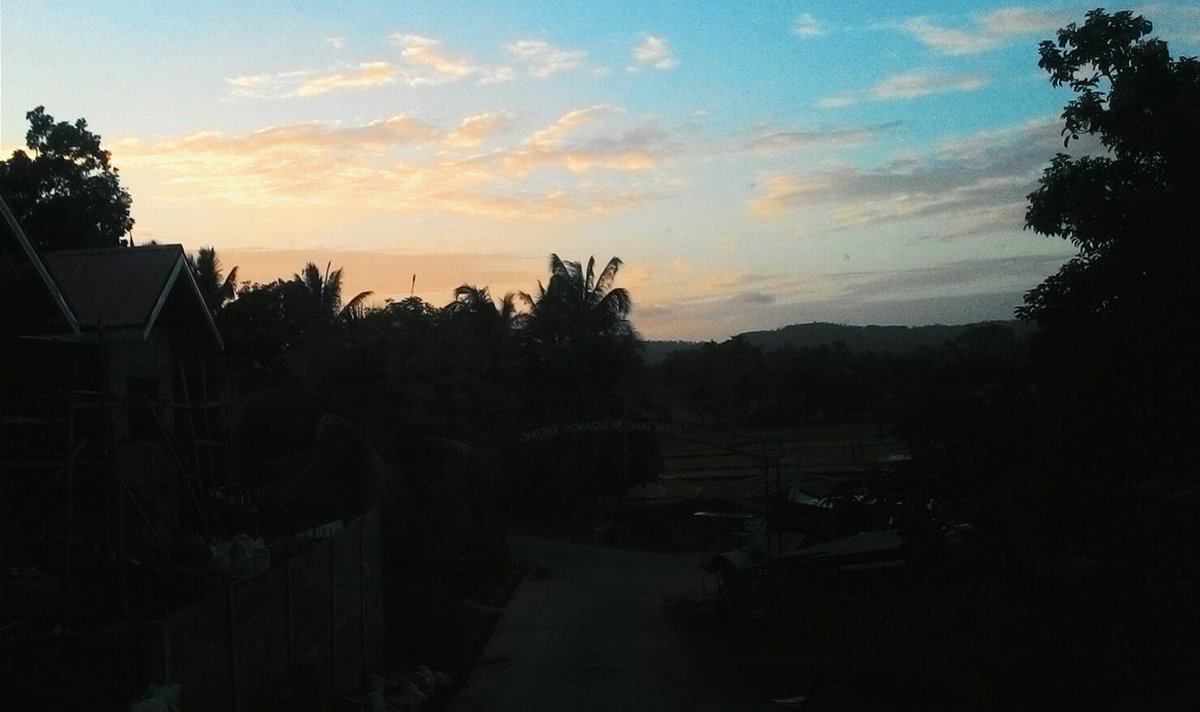 fitaaahmaldita's tweet photo. Inlove w today's ending 🌄😍💕 #SunsetPerson #SunsetOverDrive #SunsetLover https://t.co/ZQQof6fZ6N