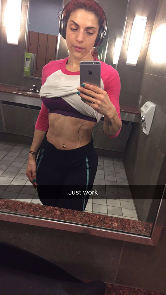 MLOFit28's tweet photo. Success is the outcome of drive and consistency #FitGirls #NPC @bombshellnews https://t.co/yl7sBlrzdd
