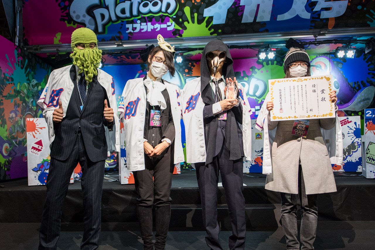 スプラトゥーン甲子園 優勝メダルと優勝ユニフォーム