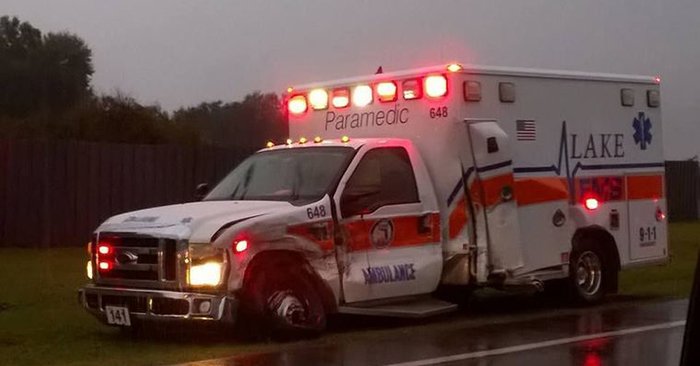 Head-on ambulance crash injures 3 EMS providers bit.ly/1PIwrzN