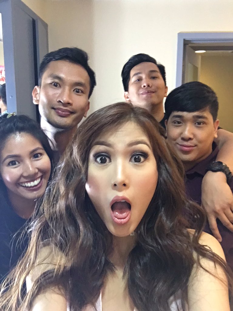 Mscathygonzaga's tweet photo. Handa na kami for #DanceKidsSemis #DkSemis 7pm tutok na!!!!! https://t.co/TofDam7yJE