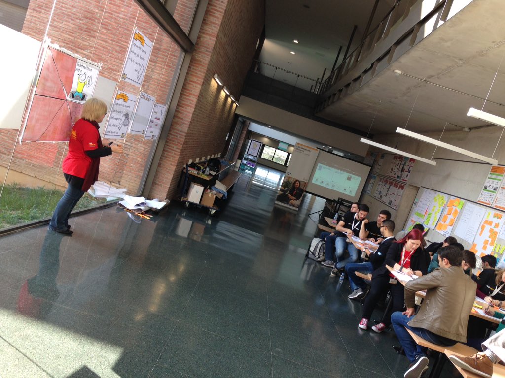 JDorbic's tweet image. 1:1 Sketching Class with @DTCoach_Jenny #designthinking @SAP_UA #innojam #SAPNextGenConsulting