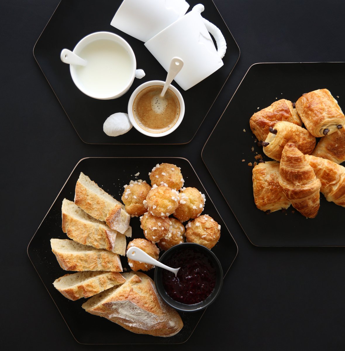 Un weekend tous les 4. Le bonheur <3. Je vous le souhaite tout aussi doux.
#breakfast #slowlife #happiness