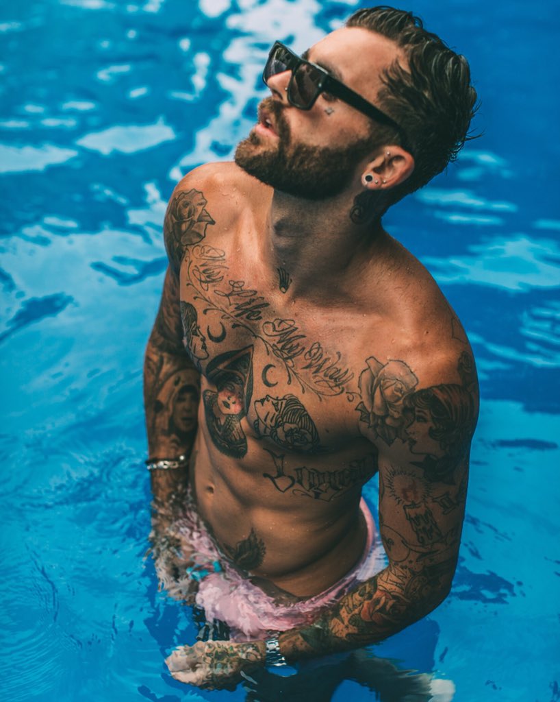 Chris Perceval (@perceval_chris) on Twitter photo 