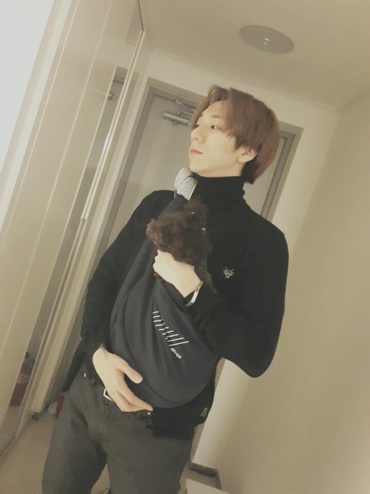 2014_HOTSHOT's tweet photo. #문규 라온이랑 
김작가 감사하다네 허허 
#오랜만에_집 #룰루랄라 https://t.co/eXK7qk5fKJ