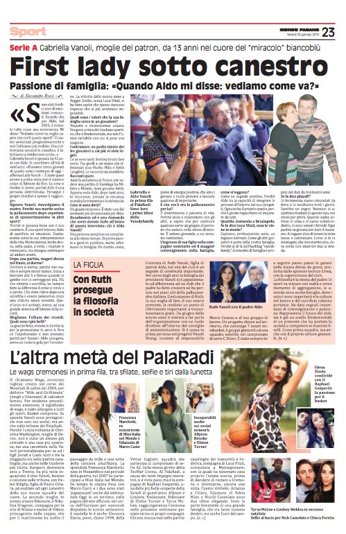 mondopadano's tweet photo. Gabriella #Vanoli, first lady sotto #canestro
@VanoliCremona #sport #basket #mondopadano 
https://t.co/Np6WYSeKOD https://t.co/Na9IXpa6A7