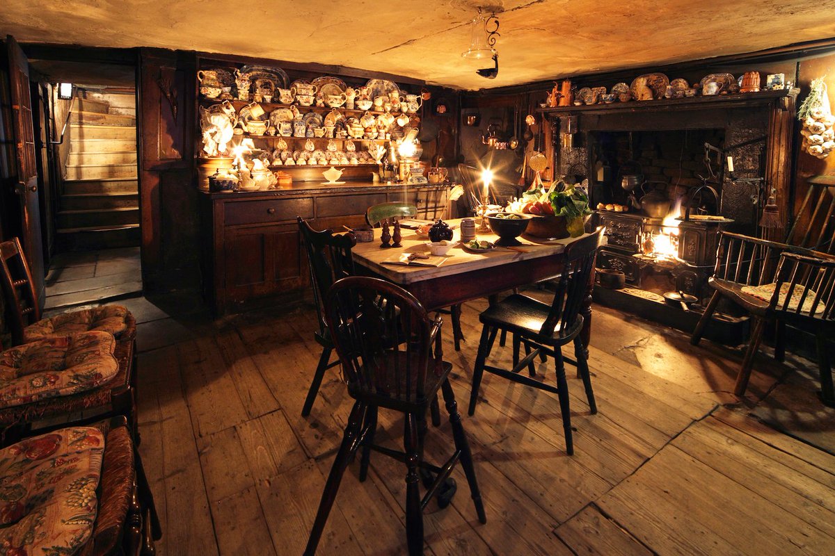 See #London in the #seventeenthcentury with <a href="/DennisSeversHse/">Dennis Severs' House</a> #win 2 free tickets! ow.ly/XuHM3 RT&amp;Follow