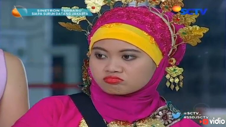 fandychristian's tweet image. Lanjuttty:))RT @SCTV_: Ciee @fandychristian didemenin sama @MusdalifahBasri di #SSDJSCTV