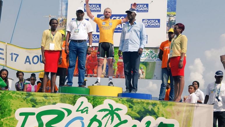 <a href="/PaliniAndrea/">palini andrea</a> subito a segno a La @tropicale2016 #AmissaBongo <a href="/skydivedubai/">Skydive Dubai</a> 
goo.gl/0rPPnQ