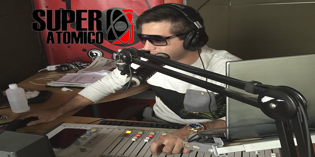 RadioCarolina's tweet photo. Saludos desde TWTR en #Superatomico con #ElSolDeChile @JavierT51 https://t.co/D9praFWPMv https://t.co/Eyq5Kha468
