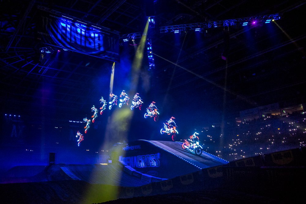 ArenacrossUK's tweet photo. You're up Birmingham!! RT if you're coming to the insane #AXUK this weekend at the @GentingArena !! https://t.co/DsQF3xxhac