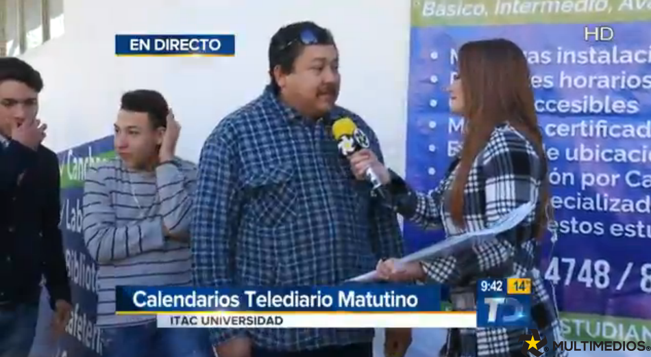 pablosta's tweet photo. @_sandrasandoval entrega de #calendarios2016 https://t.co/R4HnmHmpNE