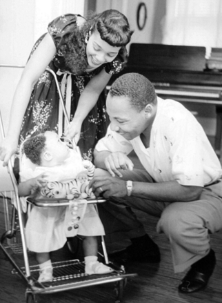GlobalGrind's tweet photo. Happy #MLKDay: a look at Dr. Martin Luther King, Jr.'s life through pictures https://t.co/R9lWLcTBST https://t.co/cwVgaatG2o