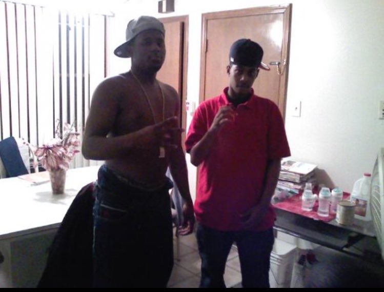 biggprada's tweet photo. "Use to ride around me n cash a bitch in da π scoop her buddy up take em down we switching in fact" #PabloProject https://t.co/gW78jG6fZ6