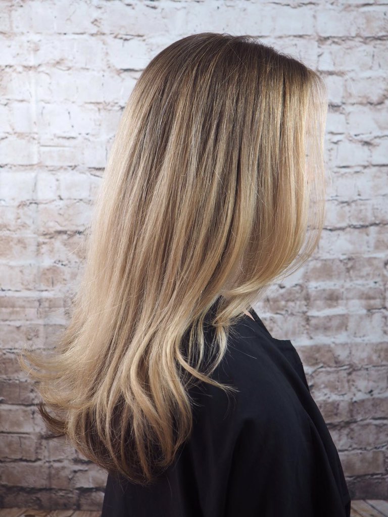 KennadysSalon's tweet photo. Lovey cut by Olivia and colour by @AlexGarcia3399. If you would like to book an appointment 📞 us on 01277353790. ✂️ https://t.co/3OJdSEonIE
