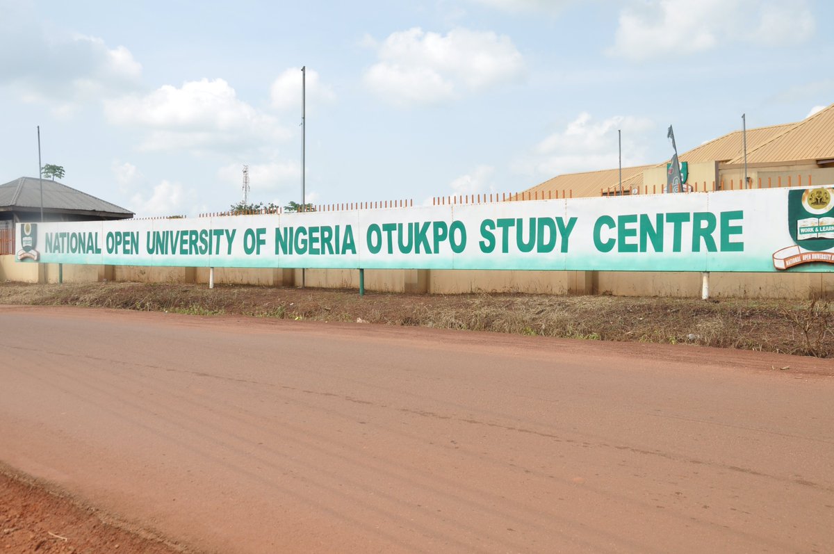 OlivierPopeInc's tweet photo. Senator David Mark single-handedly built the NOUN Study Center in Otukpo and donated it to NOUN. Ah! #MarkOfImpact https://t.co/tOhvONbJNA