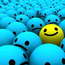 Zoek vandaag die ene smile tussen de blauwe maandag gevoelens en schenk die aan diegene die hem nodig heeft :-)