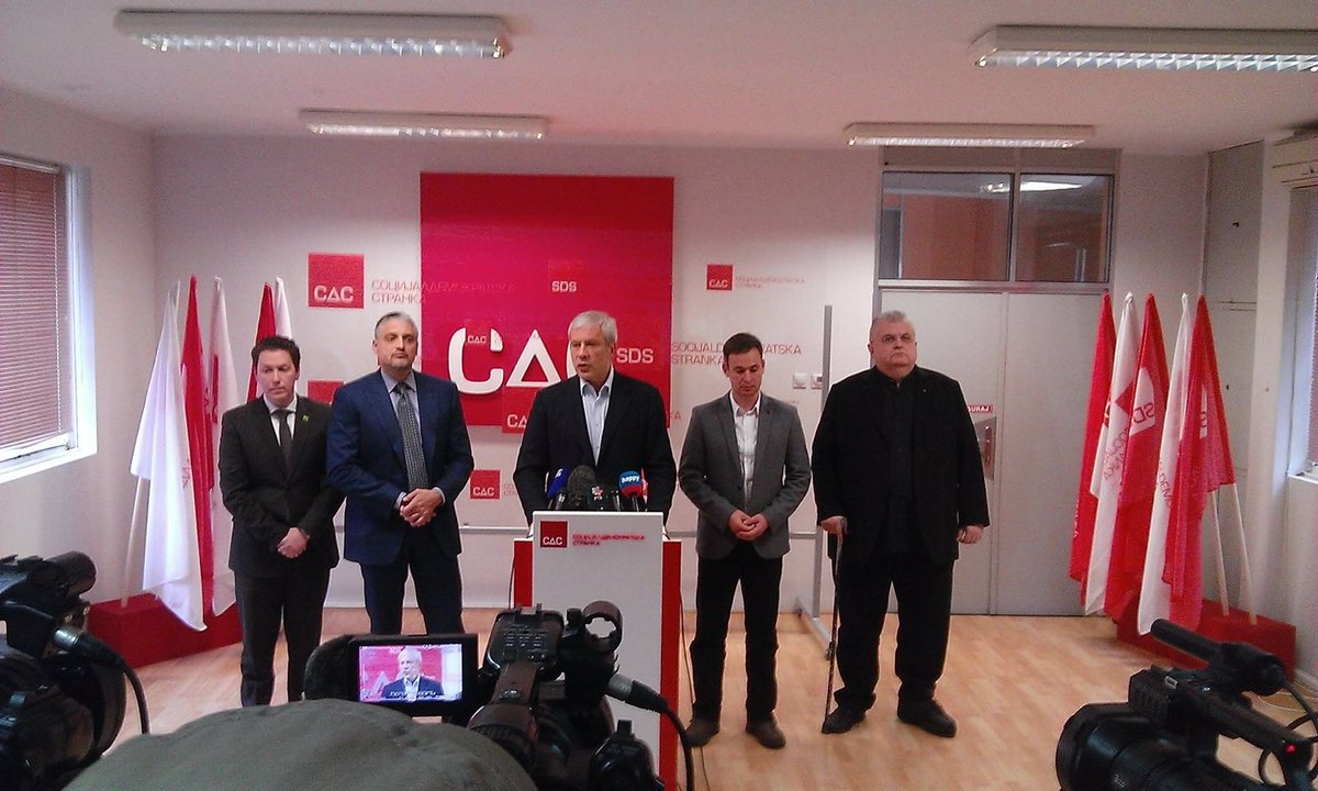 KoleSamofalov's tweet photo. Lideri opozicije na danasnjoj #KZN . Formiramo savez koji ce se suprotstaviti ovoj vlasti. https://t.co/Q0rrqEsqIE