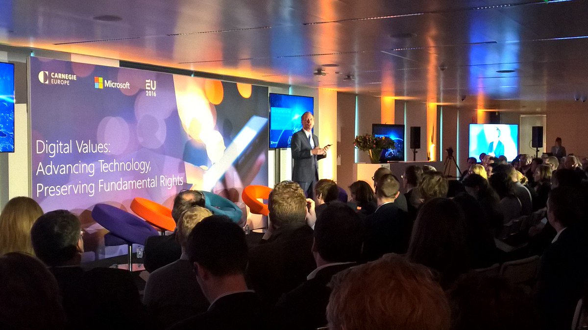 jochemdg's tweet image. @bradsmi&apos;s keynote on privacy at #digitalvalues, organised by @microsoft and @Carnegie_Europe endorsed by @EU2016NL