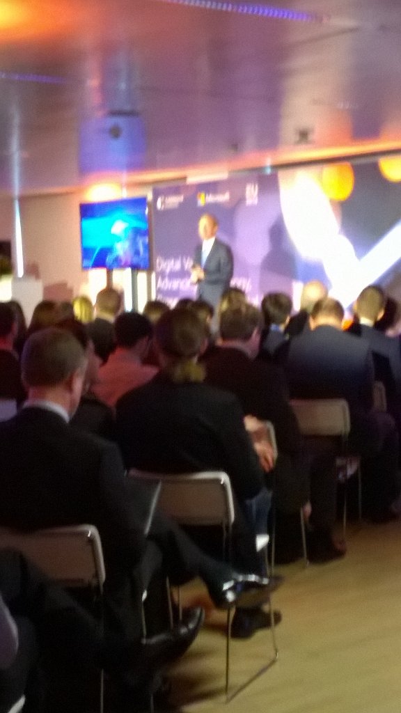 CristinGoodwin's tweet image. Good law begets good policy, which is critical for promoting #DigitalValues @MicrosoftEU