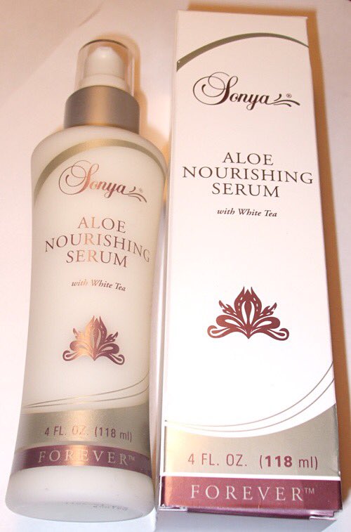 HelensAloe's tweet photo. Look after your skin this year with our amazing serum 🌱https://t.co/6oicvyLnwj #1pmlunch #womaninbiz https://t.co/FDvottFX9g