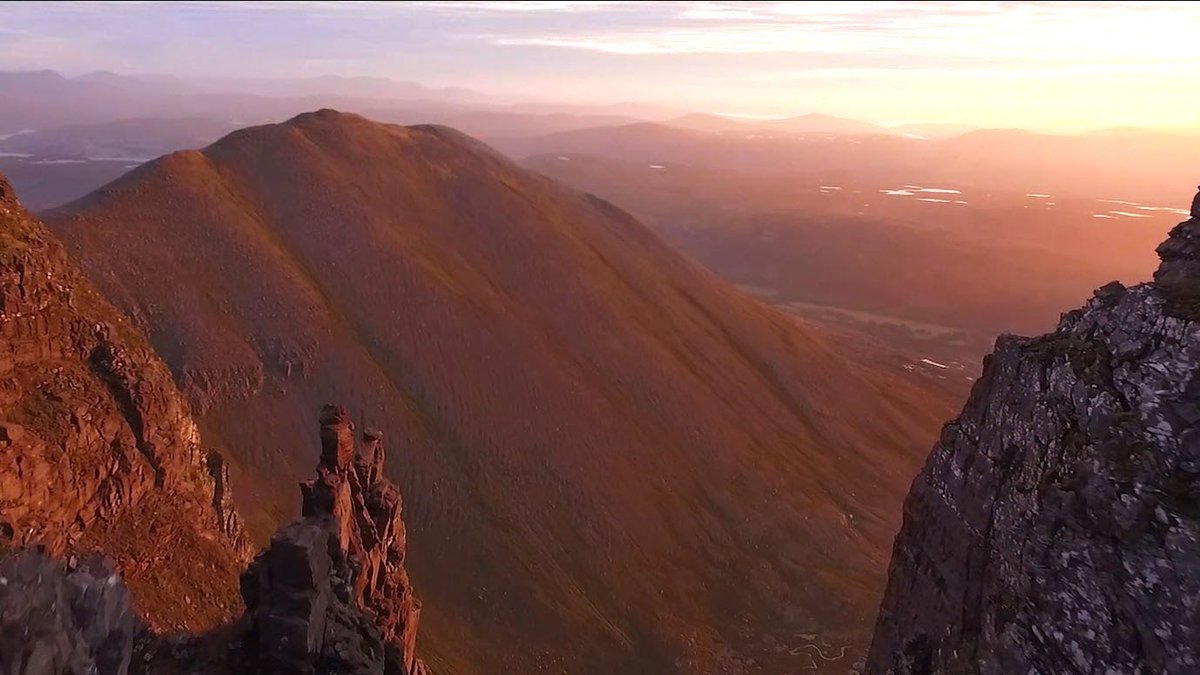 Wild Scotland by Drone.
rcdronehub.com/awesome/wild-s…