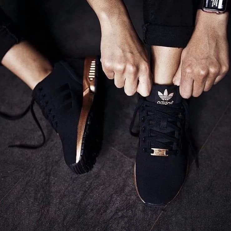 EnzaAllDay's tweet photo. @addidas2 #ImmaSneakerFreak #SuperiorSneaker #kickassKicks https://t.co/YgGD6X8Vsp