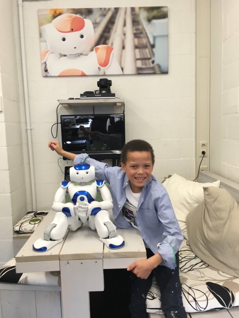 CharliePTH ()° .°) tweet media