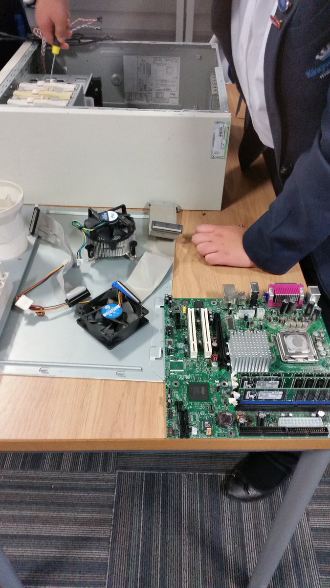 Computing_MrsJ's tweet image. What&apos;s inside? Can you name everything? What job do they do? @KPHS_ICT#year10 #discover #whatsinside