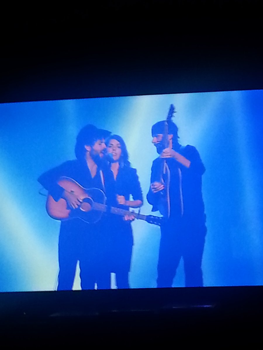 HokiHiker's tweet photo. @theavettbros Finally got to rewatch the concert where I proposed to my wife.Thanks for making it immortal #LiveVol4 https://t.co/9xALLcrb9w