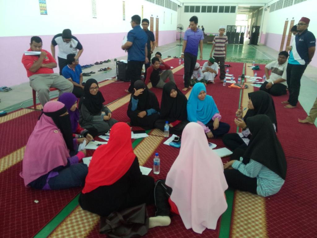 tweetpmgp's tweet photo. Kursus Asas Fasilitator Islam (KAFI).

Bersemangat fasi2 nk menyambut adik2. So jangan risau, xrugi punya! https://t.co/YUTGHBmK6z