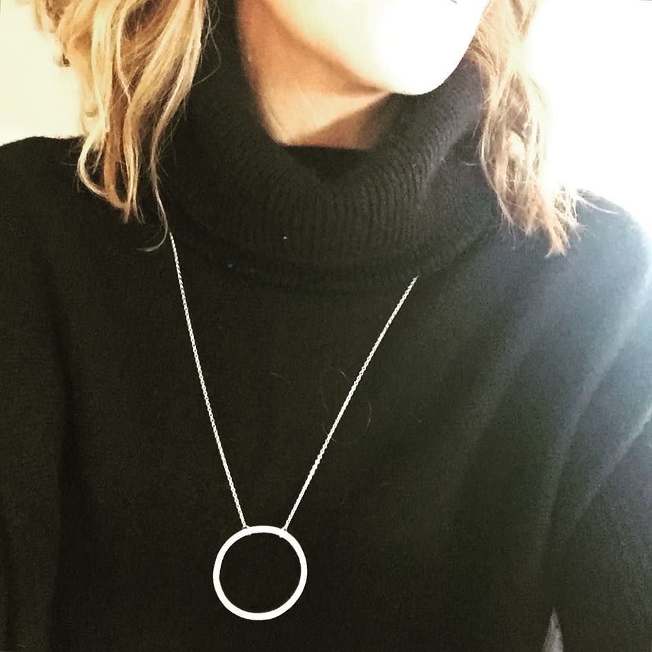 emmasjewellery's tweet photo. Sometimes it's good to go back #simplicity #70sstyle #silver #handmade #minimalist #newta… https://t.co/0eCRdhDEvl https://t.co/axP747RUaE