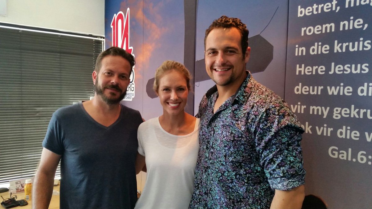 karienb11's tweet photo. @Tygerberg104fm ondersteun @andreonstage1 en @AgriSAOfficial met die lied #OnsVraUVirDieReën #R20 #MITracks #LaaiAf! https://t.co/2p0BZJp1nr