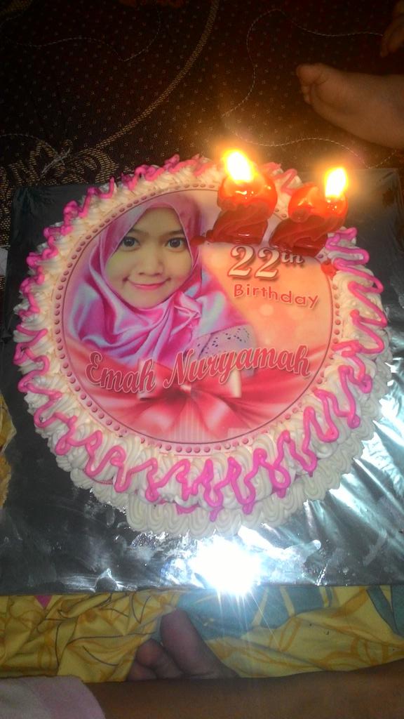 uchue94's tweet photo. Alhamdulillah kebahagiaan di thn ini,,,17jan2016...di kasih org2 yg synk m aku,,,makasih semuanya... https://t.co/W6YWJ0EP5h