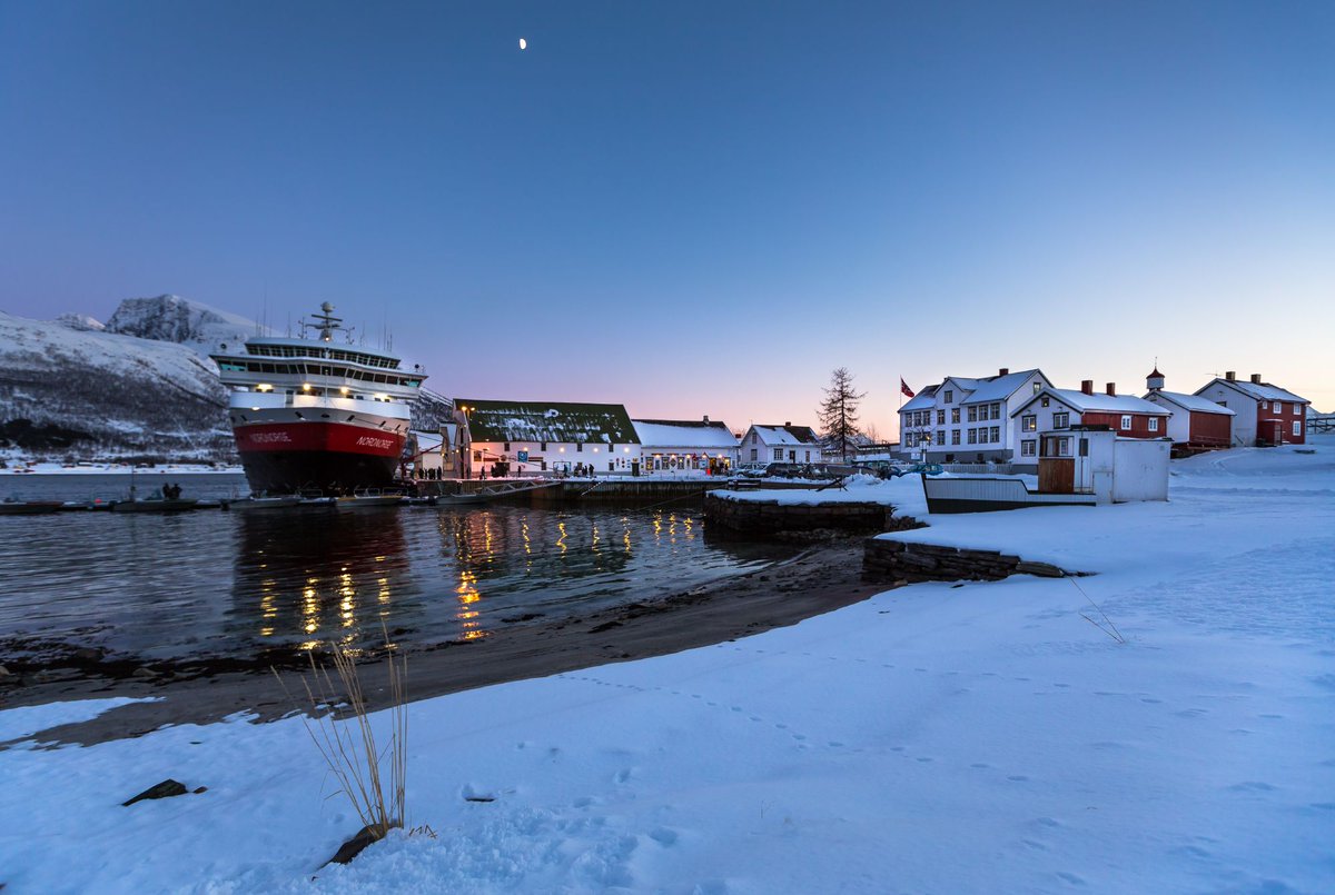 Vi tar klimaendringene på alvor og installerer landstrøm bit.ly/1g3AhR6 #miljø #klima #samfunnsansvar